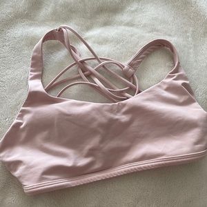 Lululemon free to be wild sports bra